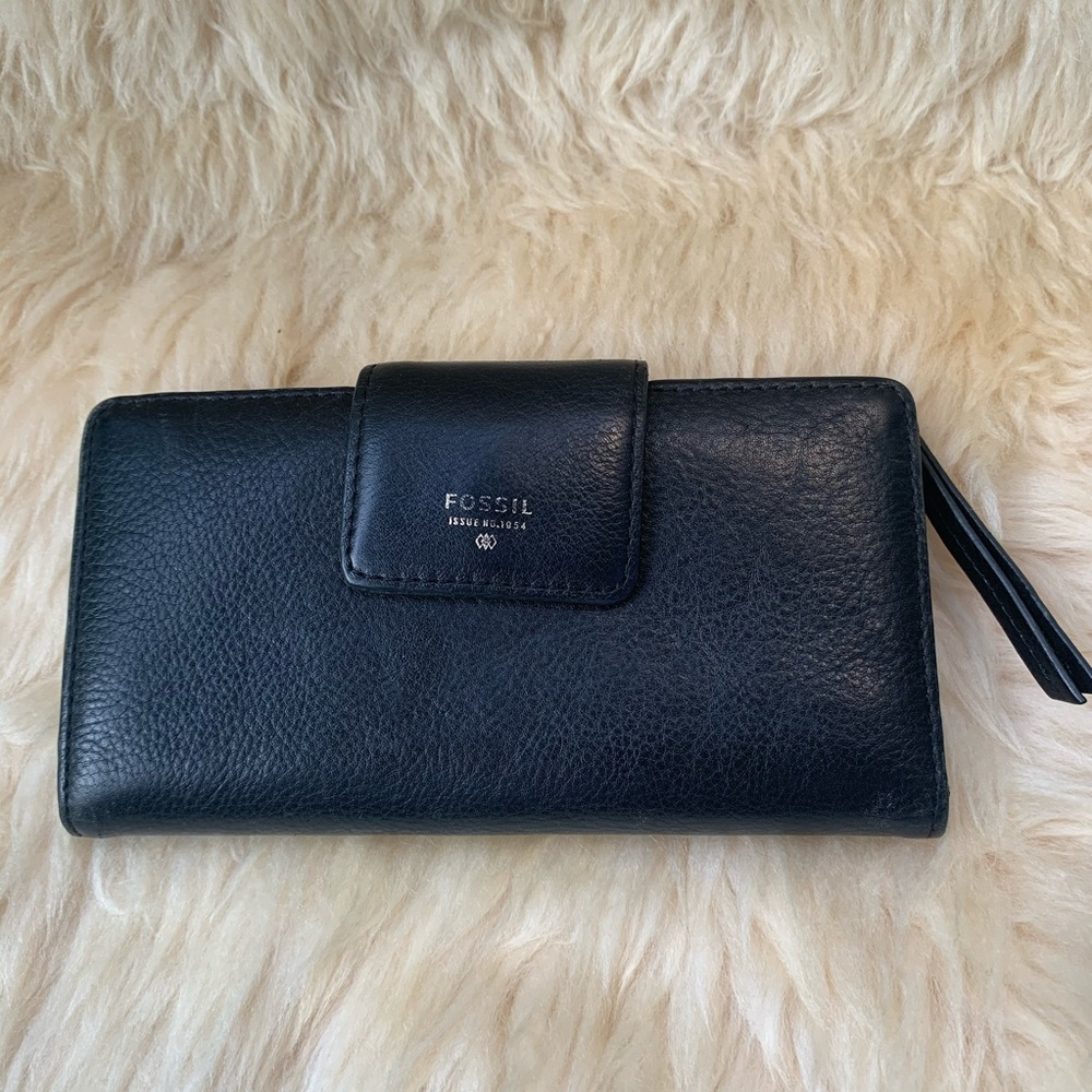 Fossil black leather wallet